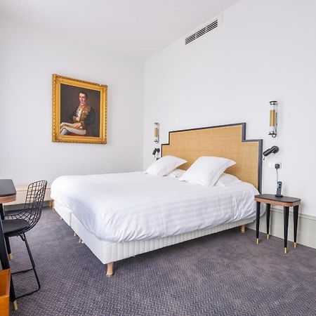 Hotel Mille Pas Voiron Bagian luar foto