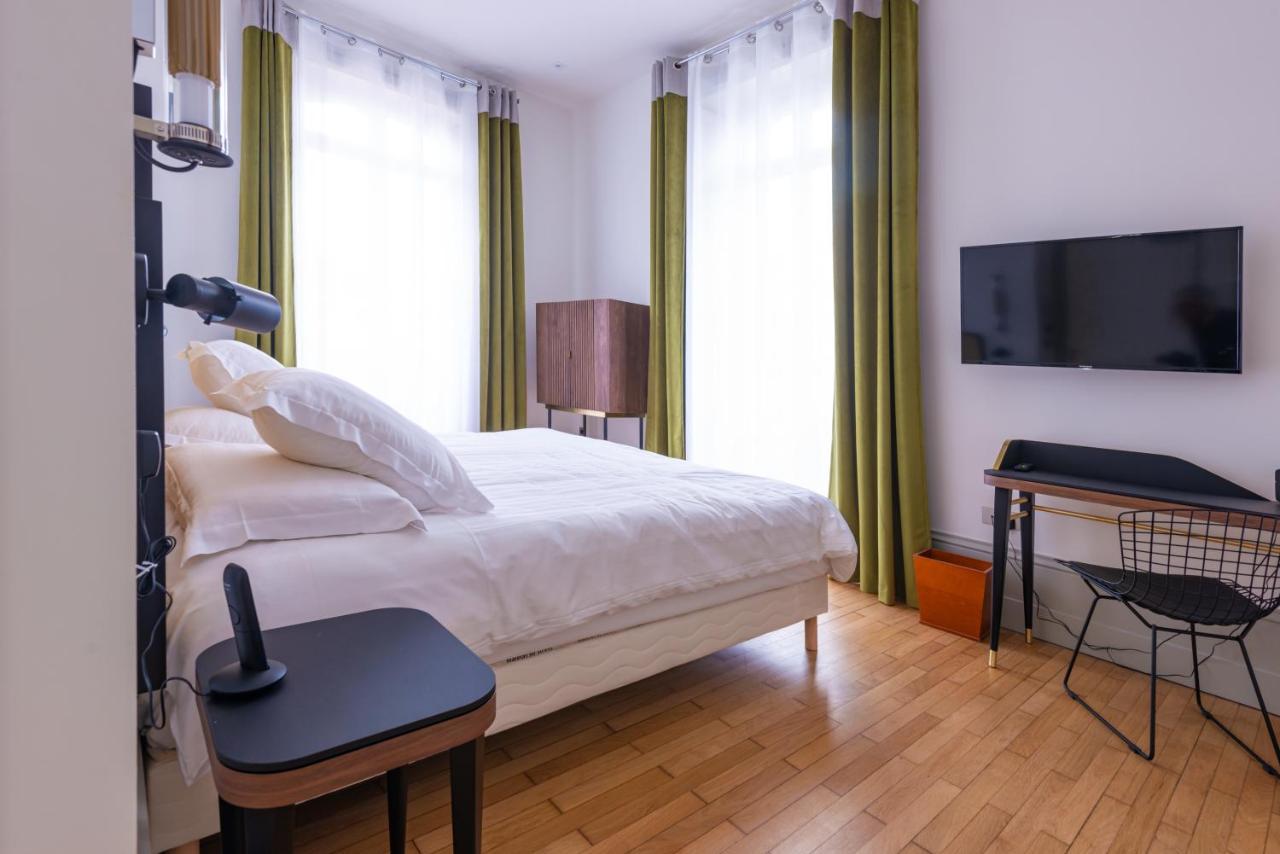 Hotel Mille Pas Voiron Bagian luar foto
