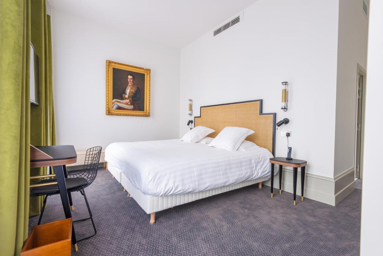 Hotel Mille Pas Voiron Bagian luar foto